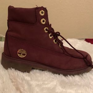 Maroon timberlands